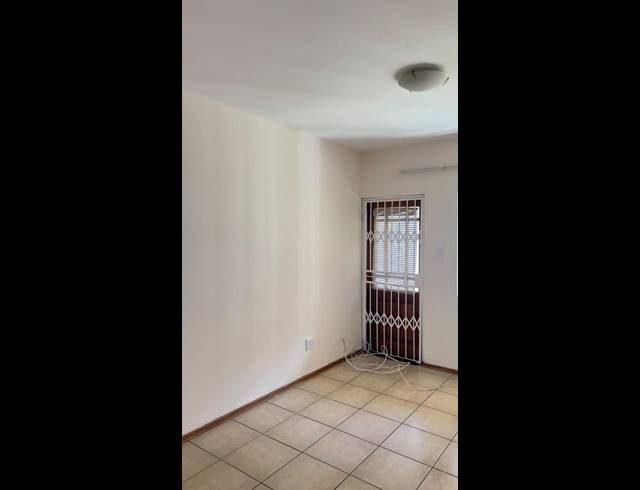 2 BEDROOM PROPERTY TO RENT IN HESTEAPARK